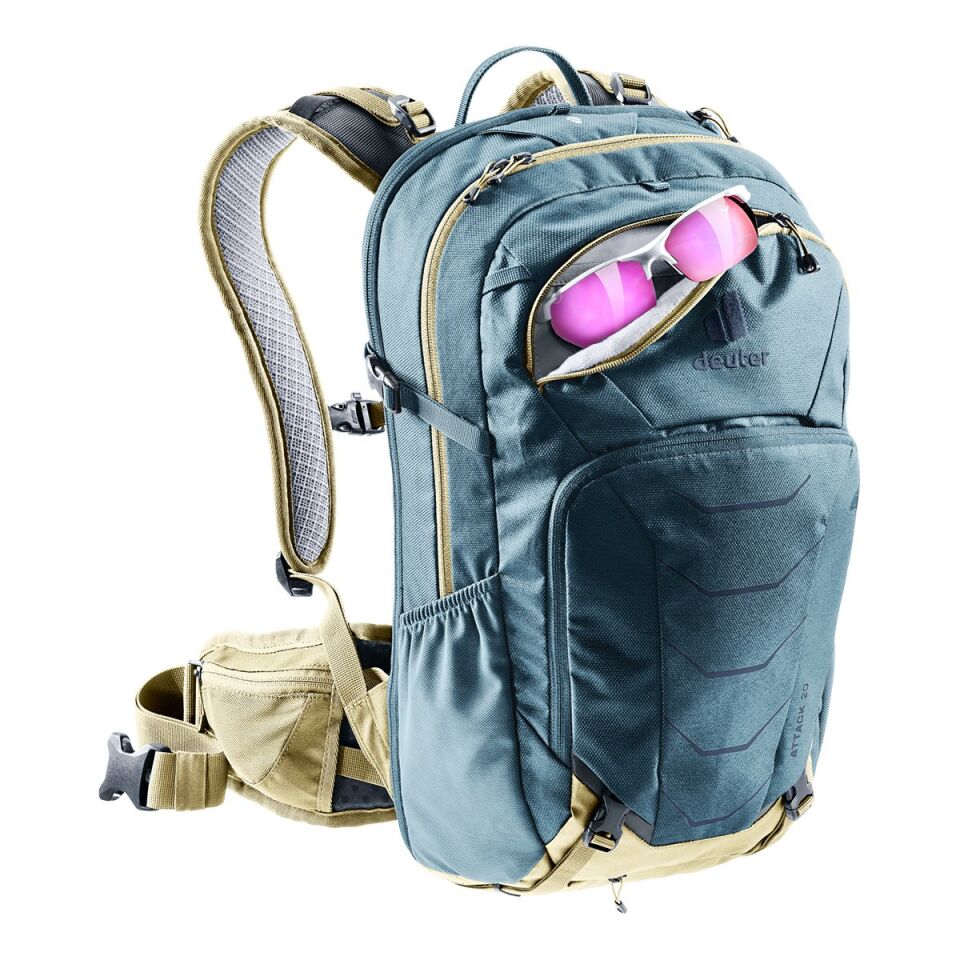 Deuter Attack 20 Litre Sırt Çantası